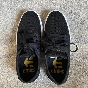 Etnies stratus men’s size 7 women’s size 8.5 shoes
